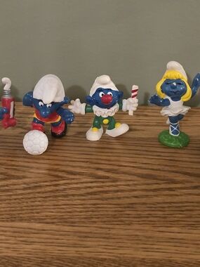 Schleich Smurf Mini Figure Lot Vanity Soccer Ballet Smurfette Clown Hiker Brush